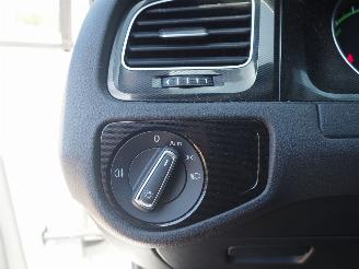 Volkswagen Golf 1.4 TSI GTE Connected Series picture 26