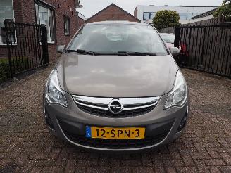 Opel Corsa 1.4 16v Cosmo picture 2