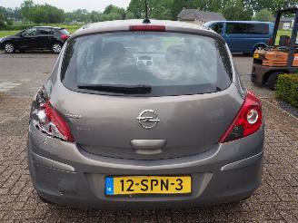 Opel Corsa 1.4 16v Cosmo picture 5