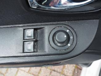 Renault Clio 0.9 Tce Expression picture 26