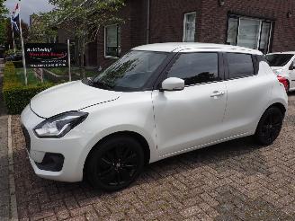 Unfallwagen Suzuki Swift 1.2 Stijl Smart Hybrid 2018/8