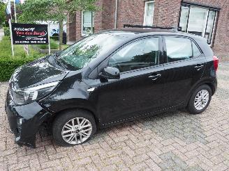 damaged passenger cars Kia Picanto 1.0 Dpi DynamicLine 2021/12