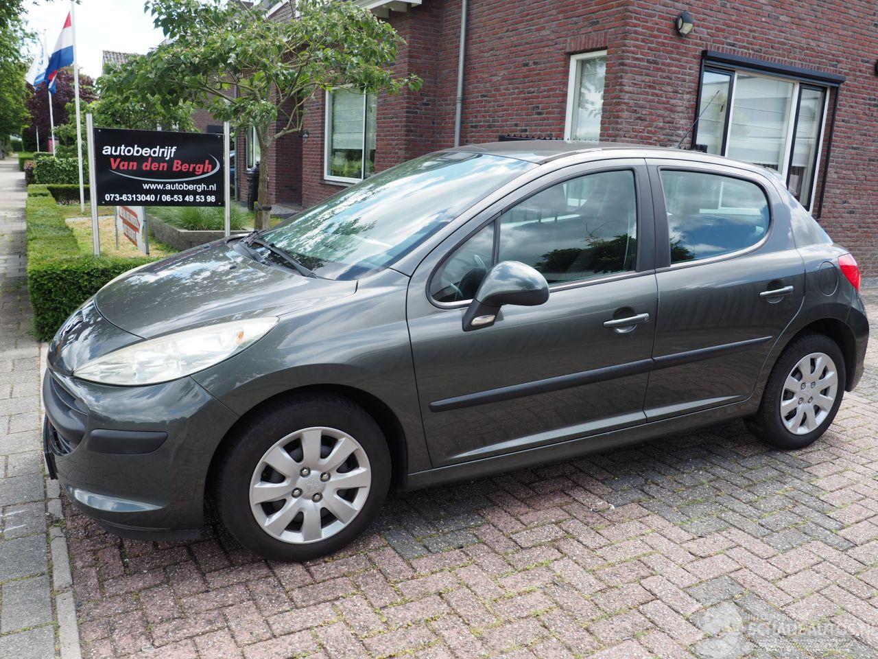 Peugeot 207 1.4-16V X-Line Automaat