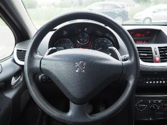 Peugeot 207 1.4-16V X-Line Automaat picture 10