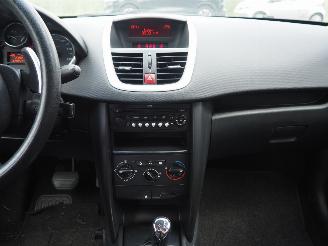 Peugeot 207 1.4-16V X-Line Automaat picture 13