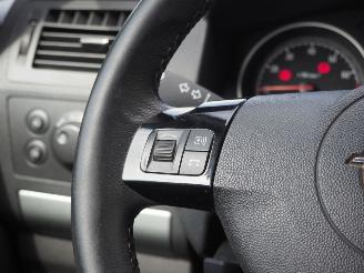 Opel Zafira 1.8 Cosmo 7 Persoons picture 16