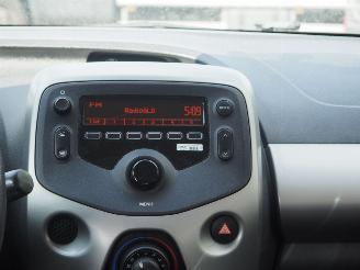 Peugeot 108 1.0 E-Vti Active picture 19