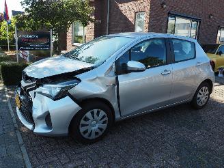  Toyota Yaris 1.5 Hybrid Aspiration 2016/2