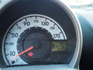 Peugeot 107 1.0 Active Automaat picture 24