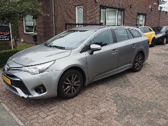 Voiture accidenté Toyota Avensis 1.8 VVT-I Aspiration Automaat 2015/7