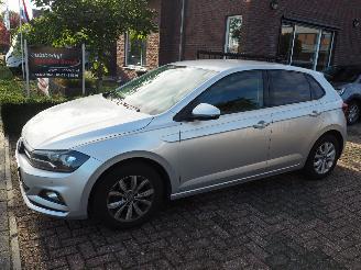 krockskadad bil auto Volkswagen Polo 1.0 Tsi Highline 2018/6