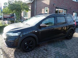 krockskadad bil auto Dacia Jogger 1.6 Hybrid 140 Extreme 7P 2024/1