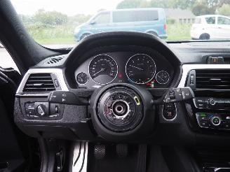 BMW 3-serie 320i M-Sport picture 10