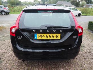Volvo V-60 2.0 D2 Momentum picture 5