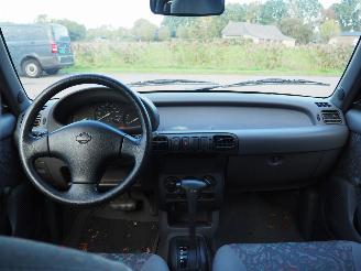 Nissan Micra 1.3 LX Automaat picture 11