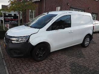 krockskadad bil bedrijf Renault Kangoo 1.5 Blue Dci Advance L1 2024/12