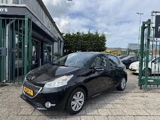 skadebil auto Peugeot 208 1.0 VTI AIRCO 5-DEURS 2013/10
