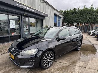 krockskadad bil auto Volkswagen Golf 1.2 TSI 77KW 2014/8