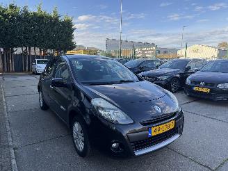 Renault Clio 1.2 16V AIRCO 5-DEURS picture 2