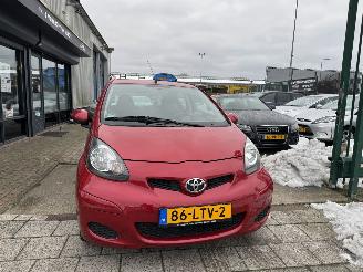 Toyota Aygo 1.0 12V AIRCO LEER picture 3