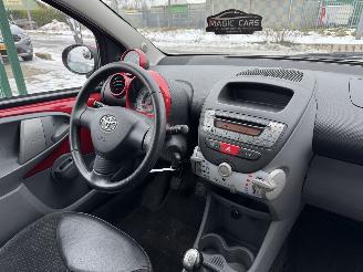 Toyota Aygo 1.0 12V AIRCO LEER picture 8