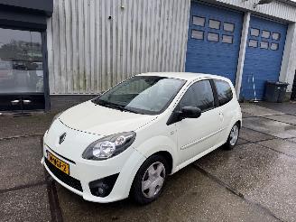 skadebil auto Renault Twingo 1.2 16V AIRCO 2010/9