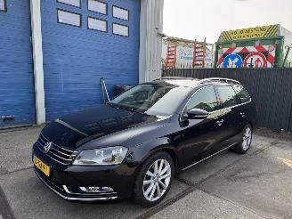 Coche accidentado Volkswagen Passat 1.4 TSI DSG HIGHLINE 90KW 2011/10