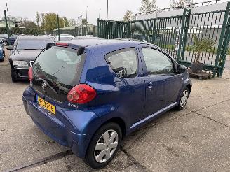Toyota Aygo 1.0 12V AIRCO picture 3