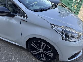 Peugeot 208 1.2 Turbo Automaat GT-line picture 4