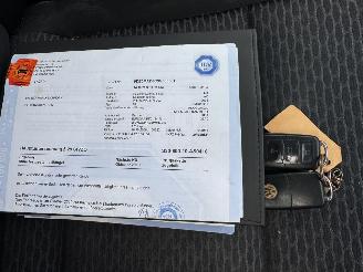 Volkswagen Golf 1.4 16V AIRCO picture 9