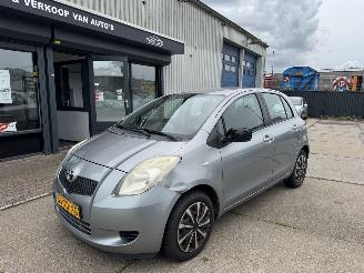 Voiture accidenté Toyota Yaris 1.0 AIRCO 5-DEURS 2006/7