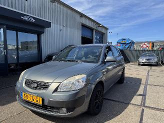  Kia Rio 1.4 AIRCO AUTOMAAT 5-DRS 2006/8