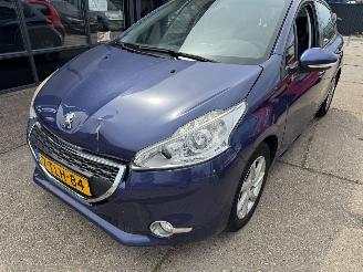 Peugeot 208 1.2 VTI AIRCO picture 2