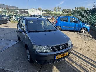Fiat Punto 1.4 16V AIRCO 5-DEURS 94.000 NAP!! picture 2