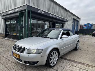 krockskadad bil auto Audi A4 2.5 V6 TDI CABRIOLET 2002/11