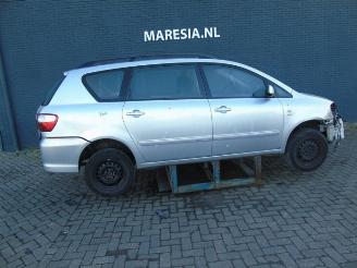 Uttjänta bilar auto Toyota Avensis Avensis Verso (M20), MPV, 2001 / 2005 2.0 16V VVT-i D-4 2004/10