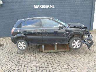 Salvage car Kia Rio Rio II (DE), Hatchback, 2005 / 2011 1.4 16V 2010/7
