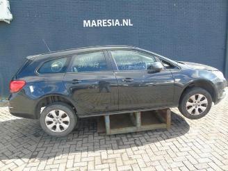 demontáž osobní automobily Opel Astra Astra J Sports Tourer (PD8/PE8/PF8), Combi, 2010 / 2015 1.6 CDTI 16V 2015/11