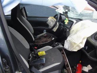 Toyota Aygo Aygo (B40), Hatchback, 2014 1.0 12V VVT-i picture 4