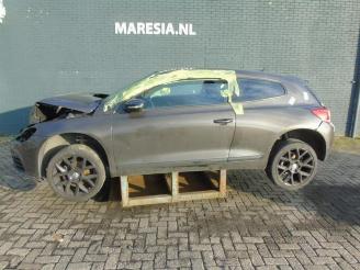 Coche siniestrado Volkswagen Scirocco Scirocco (137/13AD), Hatchback 3-drs, 2008 / 2017 1.4 TSI 122 16V 2011/4
