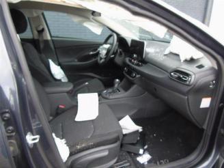 Hyundai I-30 i30 Wagon (PDEF5), Combi, 2017 1.5 T-GDI 16V Hybrid 48V picture 4