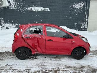 Coche siniestrado Kia Picanto Picanto (TA), Hatchback, 2011 / 2017 1.0 12V 2012/9