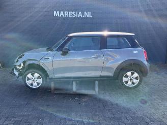  Mini Cooper Mini (F56), Hatchback 3-drs, 2013 1.5 12V One D 2014/6