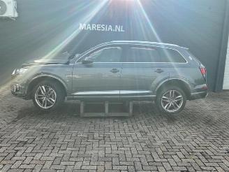 Vrakbiler auto Audi Q7 Q7 (4MB/4MG), SUV, 2015 3.0 TDI V6 24V e-tron plug-in hybrid 2016/12