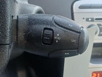 Peugeot 308 1.6 VTi XS picture 9