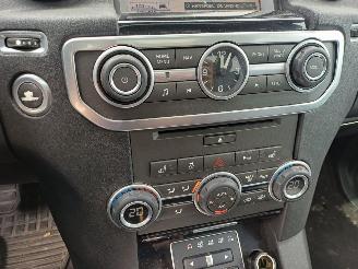 Land Rover Discovery 3.0 SDV6 HSE picture 9