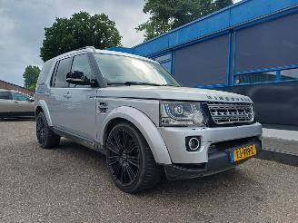 Damaged car Land Rover Discovery 3.0 SDV6 HSE 2015/1