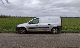 krockskadad bil auto Dacia Logan 1.5DCI 2010/4
