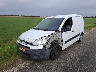 krockskadad bil bedrijf Citroën Berlingo 1.6 hdi 2014/1