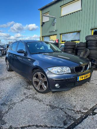 BMW 1-serie 118i picture 2